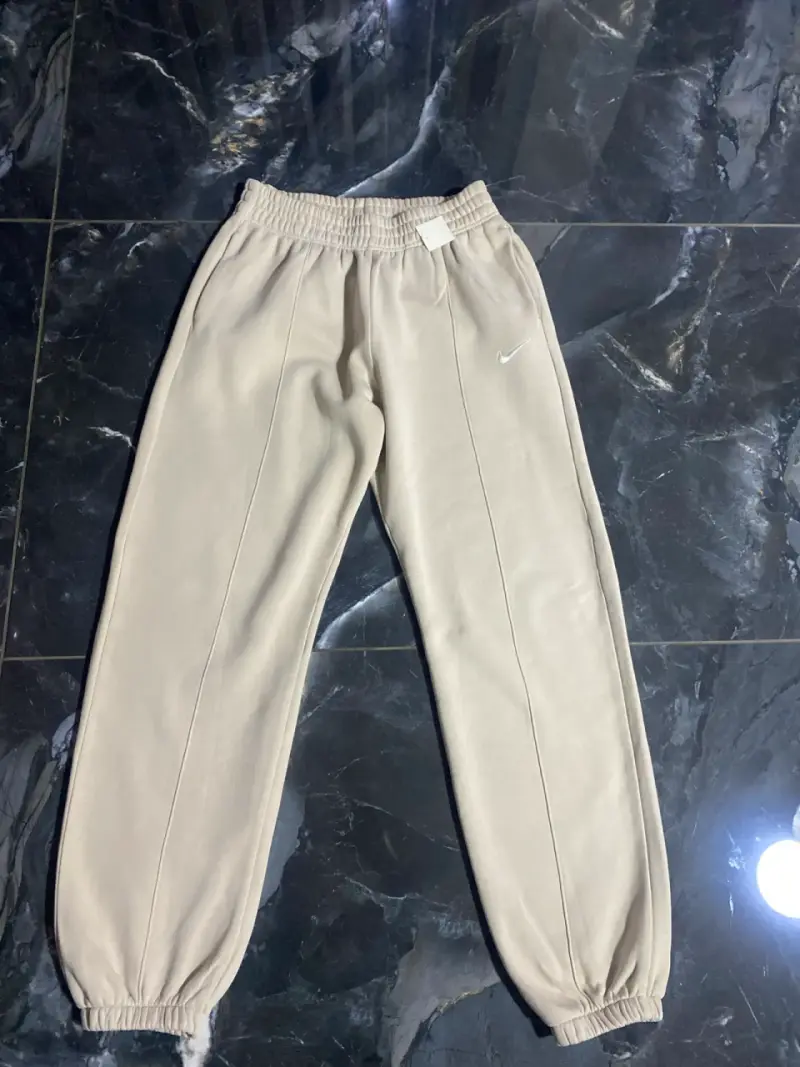 Pantalones deportivos beige - 1