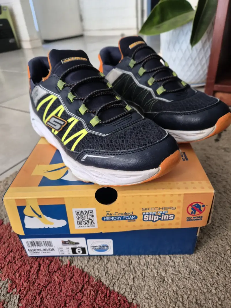 Zapatillas Skechers deportivas - 1