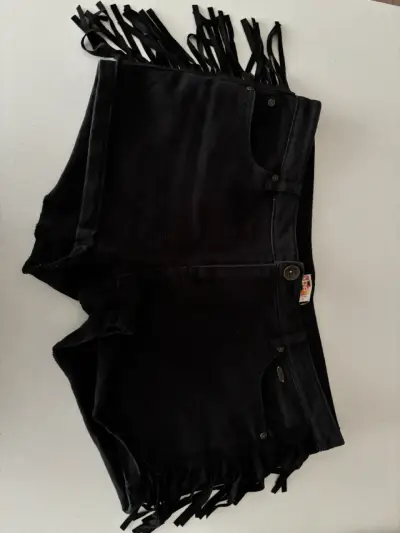 Short negro con flecos - miniatura 1