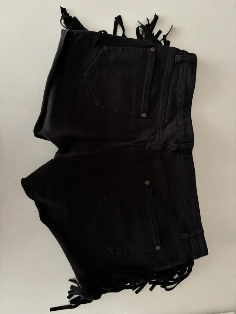 Short negro con flecos - 2
