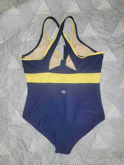 Traje de baño azul con borde amarillo - miniatura 2