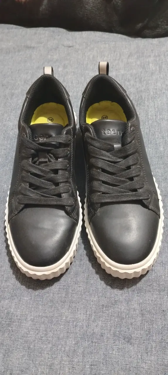 Zapatillas niño y zapatos puntas dama - 1