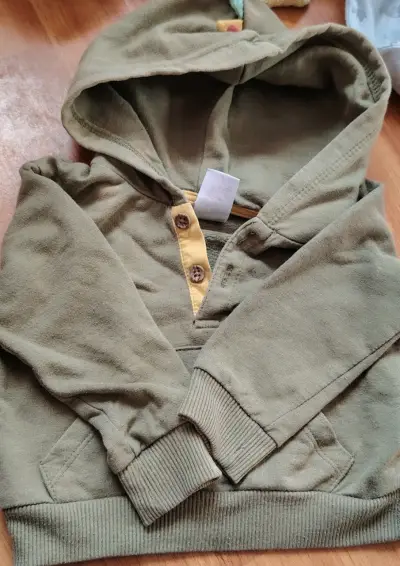 Polera naranja infantil con diseño - miniatura 3