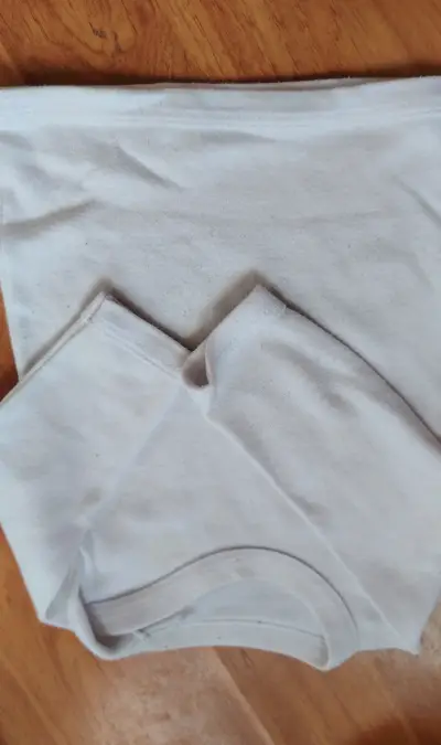 Polera naranja infantil con diseño - miniatura 4