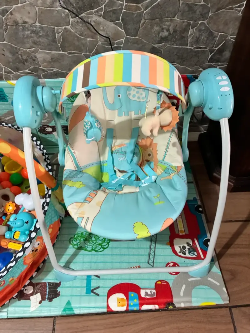 Columpio infantil con colores - 1