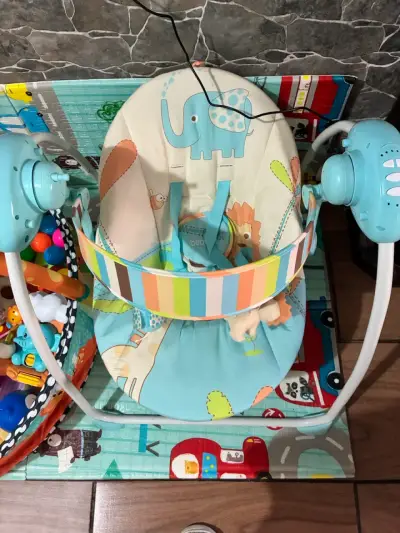 Columpio infantil con colores - miniatura 2