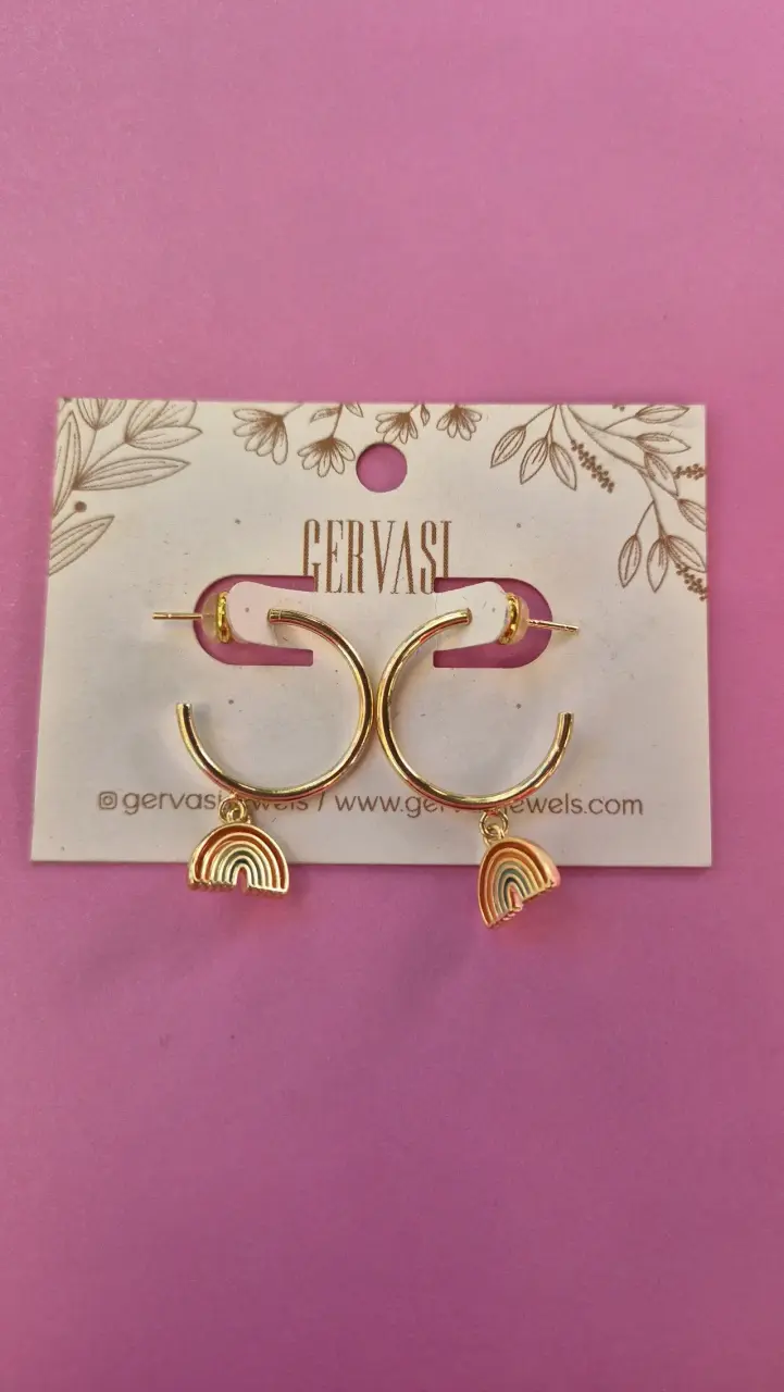 Aros dorados con arcoíris