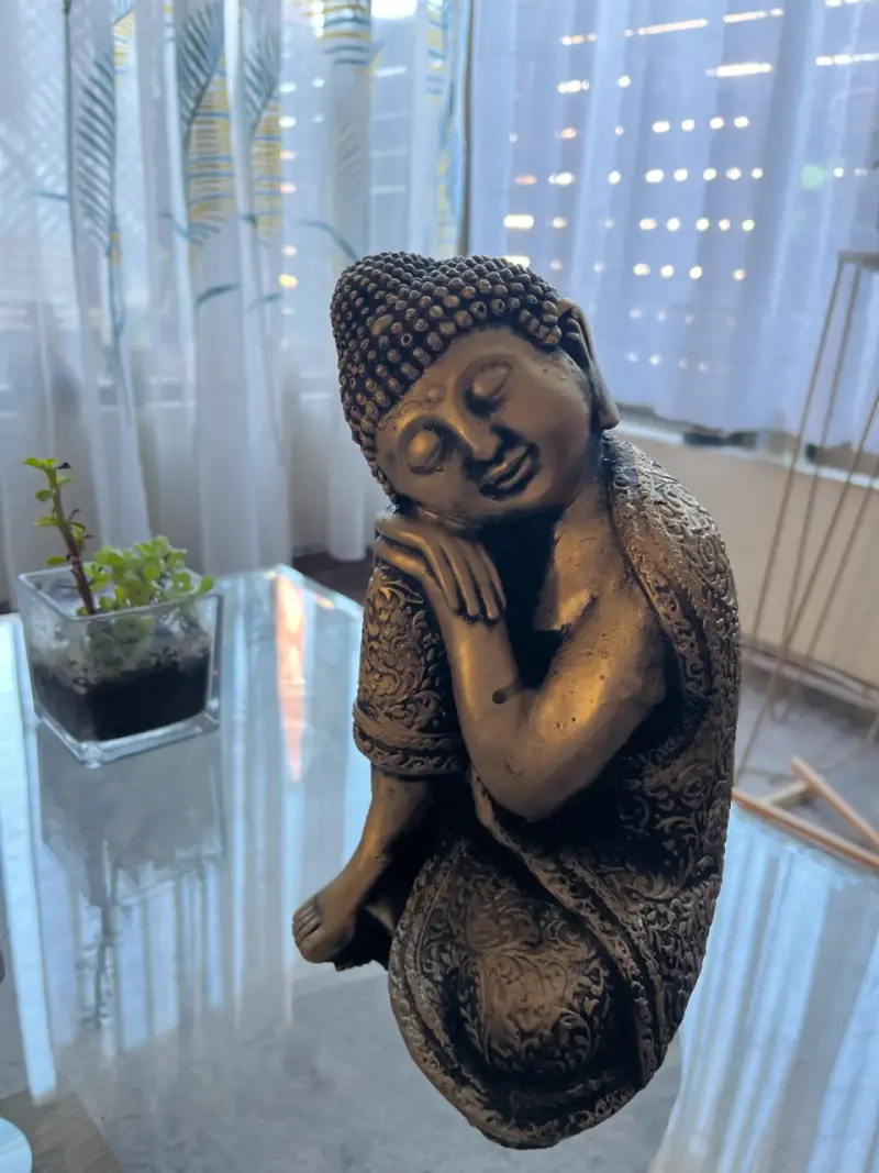 Escultura decorativa de Buda