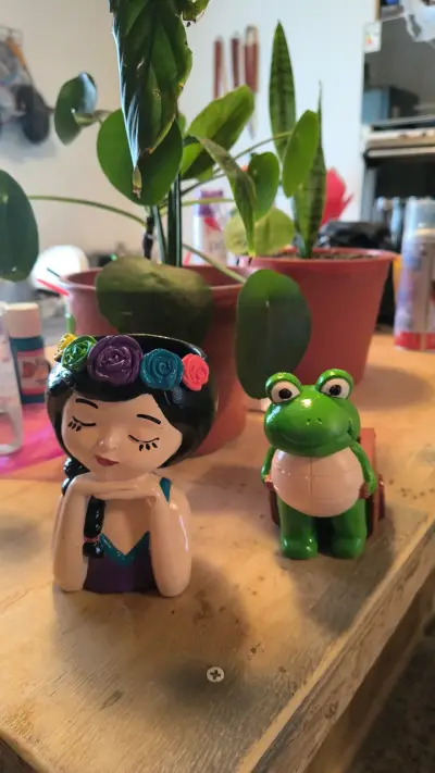 Figuras de yeso - miniatura 1