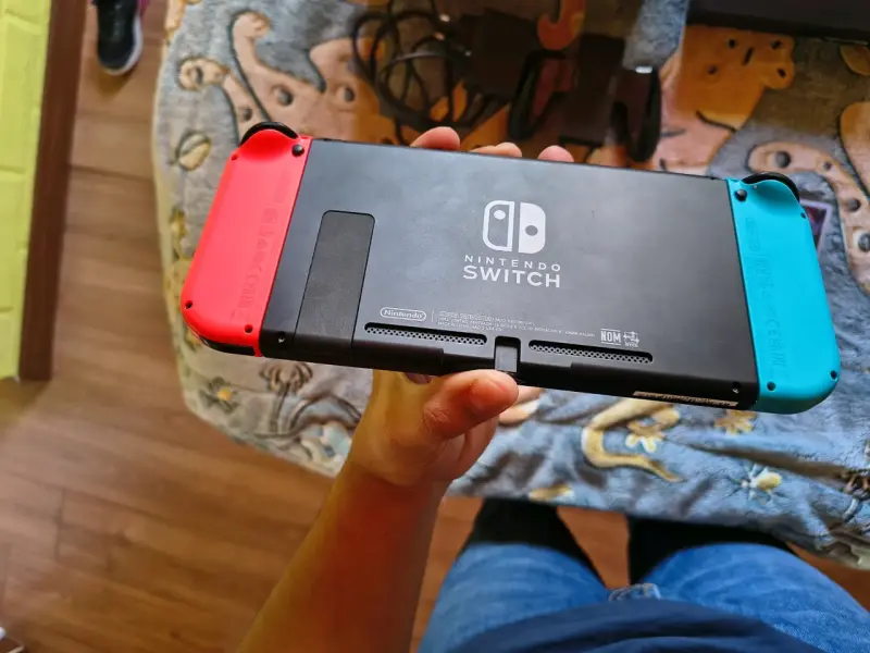 Nintendo switch V2 neon - 3