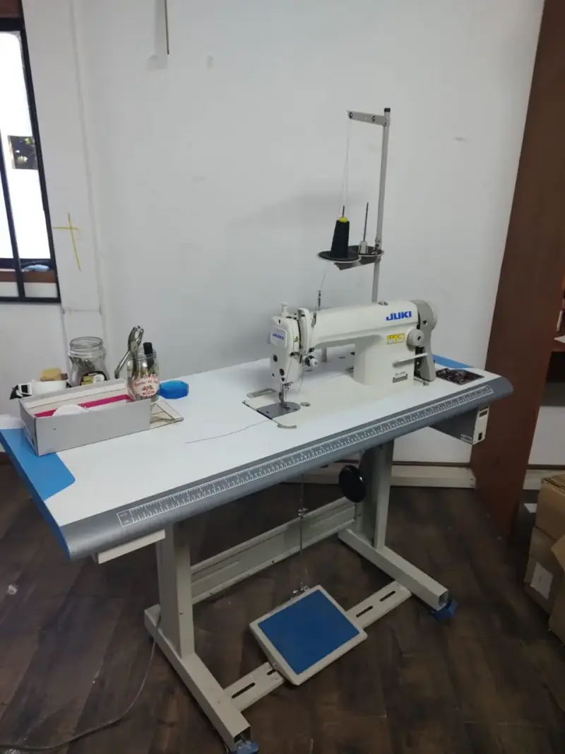 Maquina de Coser Recta Industrial - 4