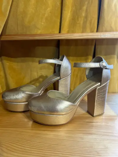 Zapatos Connie Zilber Classic dorados 37 - miniatura 3