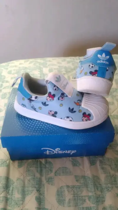 Zapatillas Adidas super Star Disney - miniatura 1