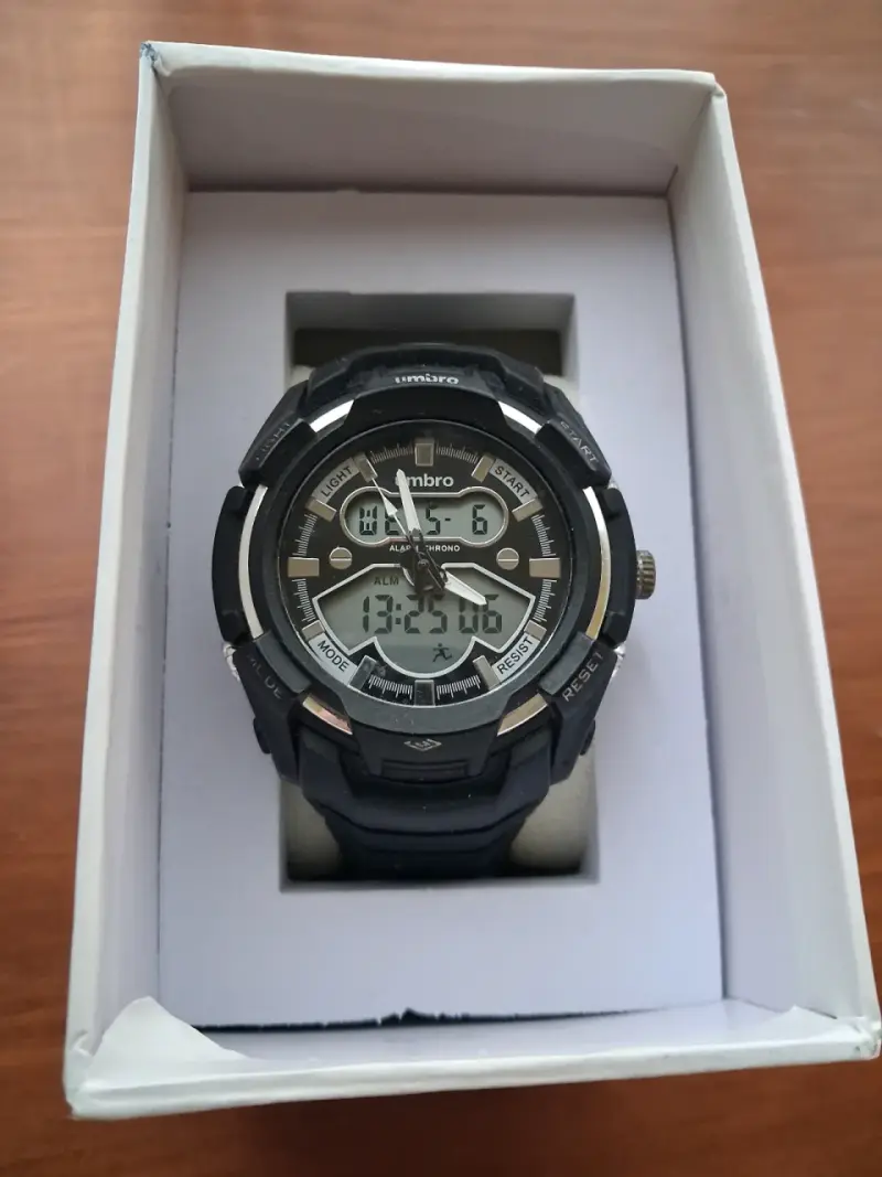Vendo reloj umbro original - 2