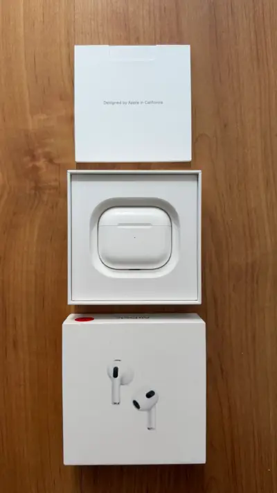 AirPods 3ra Generación - miniatura 3