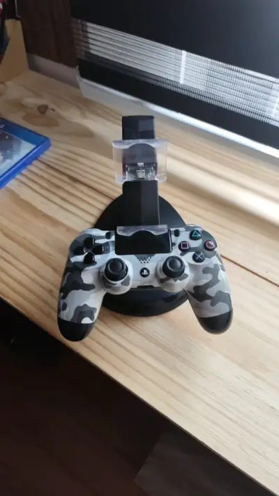 Playstation 4 Slim con mando y cargador - miniatura 5