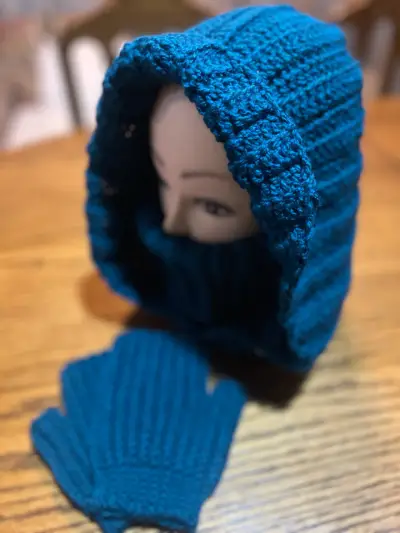 Conjunto capucha y mitones - miniatura 1