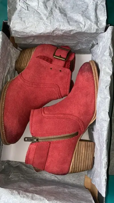Botines CAT rojos - miniatura 1