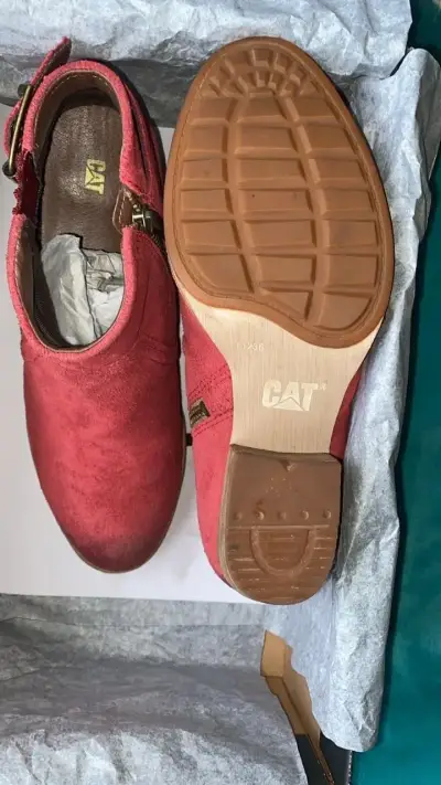 Botines CAT rojos - miniatura 2