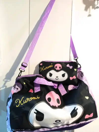 Se vende bolso deportivo kuromi - miniatura 3
