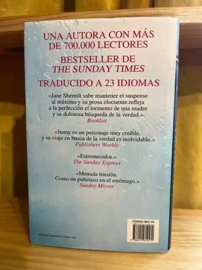 Libro Una familia casi perfecta - miniatura 2