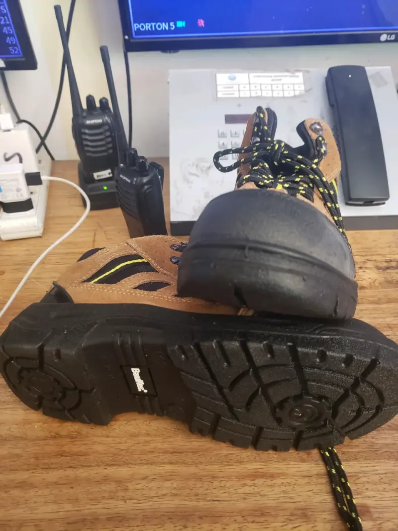 ZAPATOS DE SEGURIDAD - 2