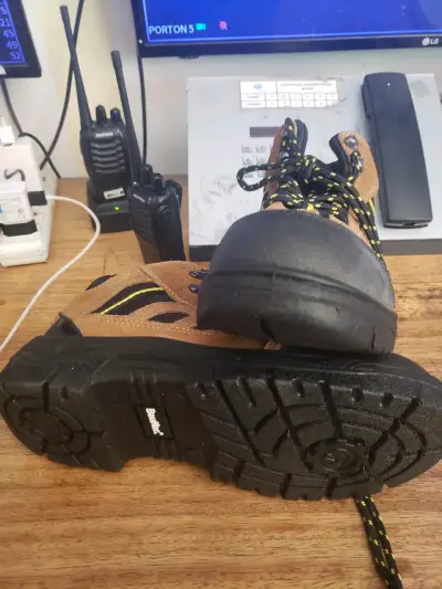 ZAPATOS DE SEGURIDAD - miniatura 2