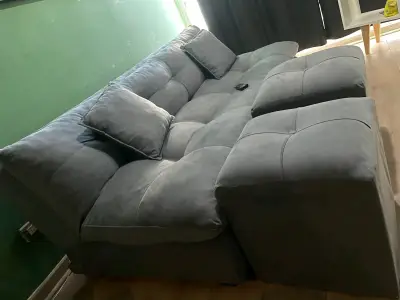 Sofá cama 1 mes y medio de eso - miniatura 2