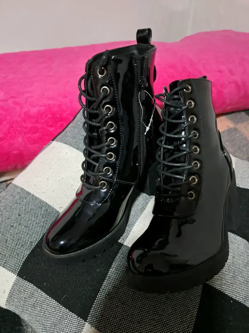Botas de charol en buen estado - 3