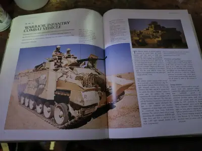 Libro militar - miniatura 3