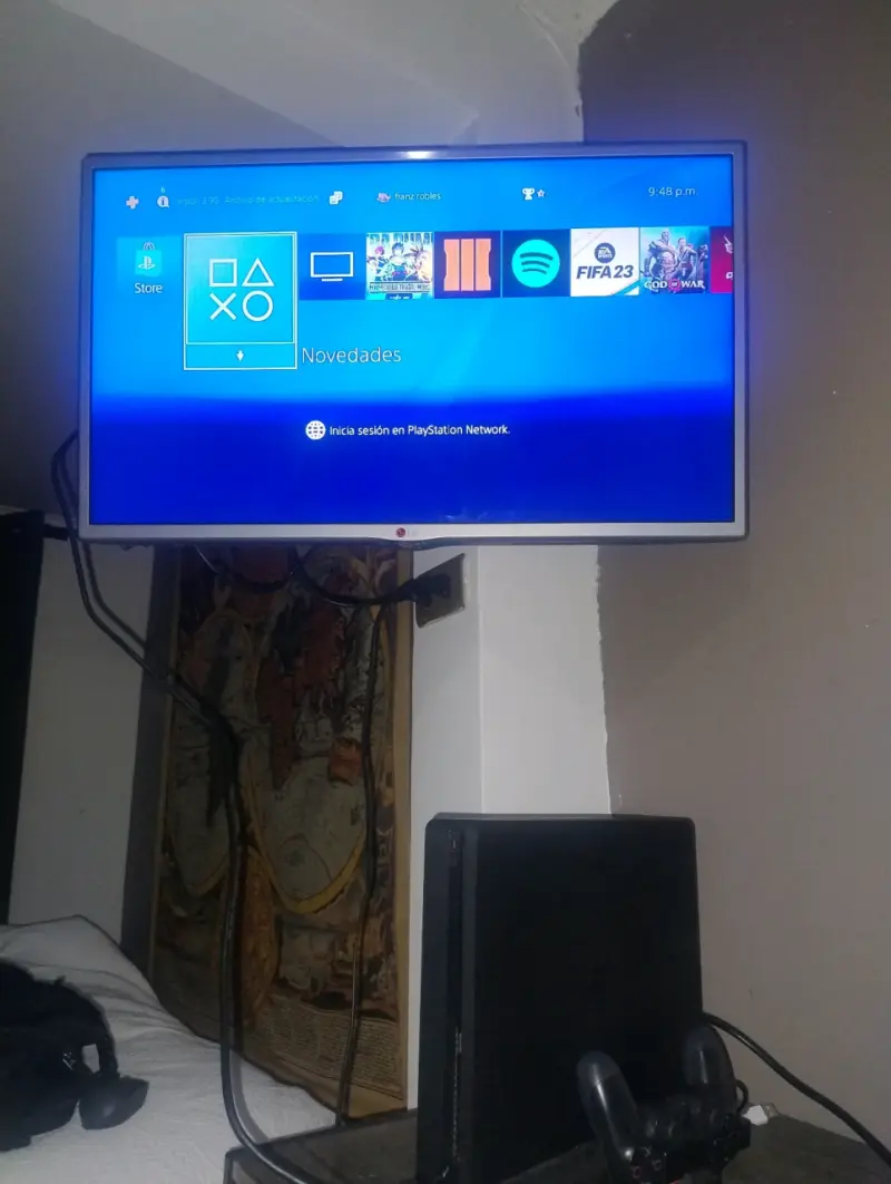 PS4 Slim 1TB - 4