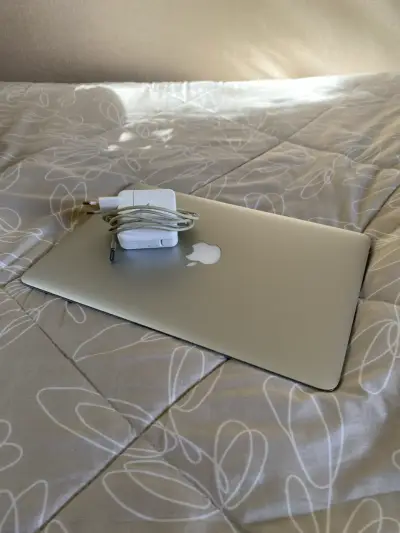 MacBook Air 13” 2017, 8 GB RAM, 128 GB - miniatura 5