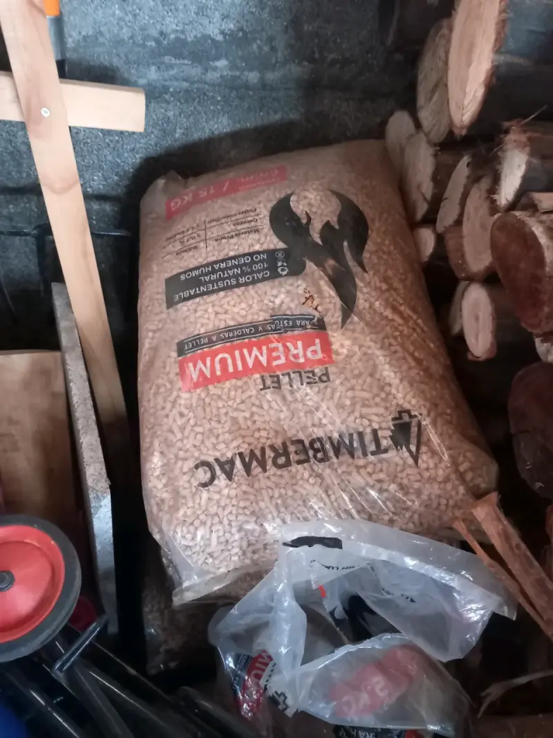Estufa a pellet con cañones - 4