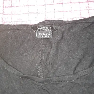Polera negra ancha tela elasticada - miniatura 2