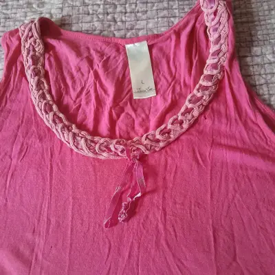 Polera sin mangas rosa - miniatura 2