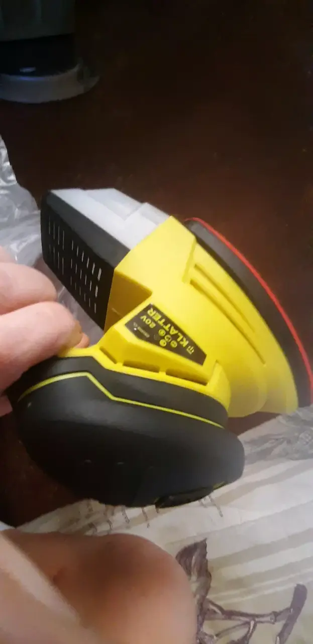 Cepillo eléctrico nuevo y lijadora nueva - 1