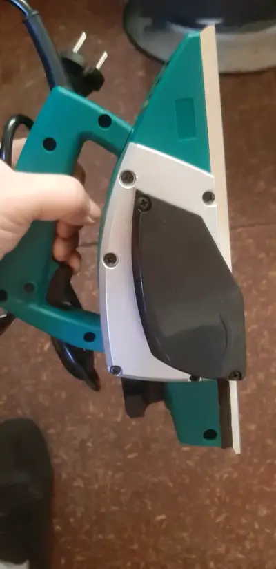 Cepillo eléctrico nuevo y lijadora nueva - miniatura 6