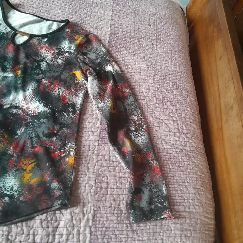 Polera multicolor mangas largas - 3