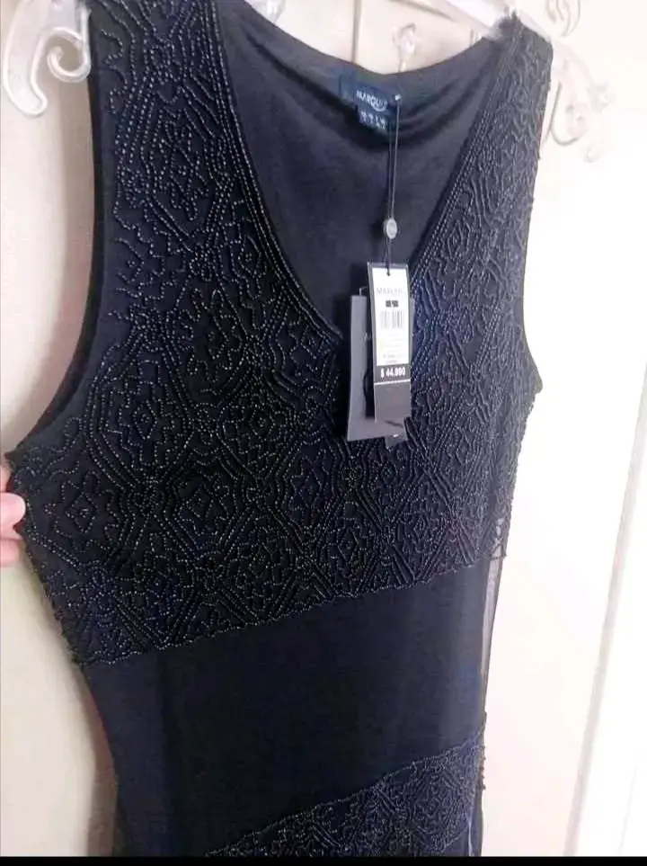 Vestido negro con pedrería marca Marquis, nuevo - 3