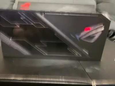 Fuente de poder Asus ROG Thor 1200w - miniatura 2