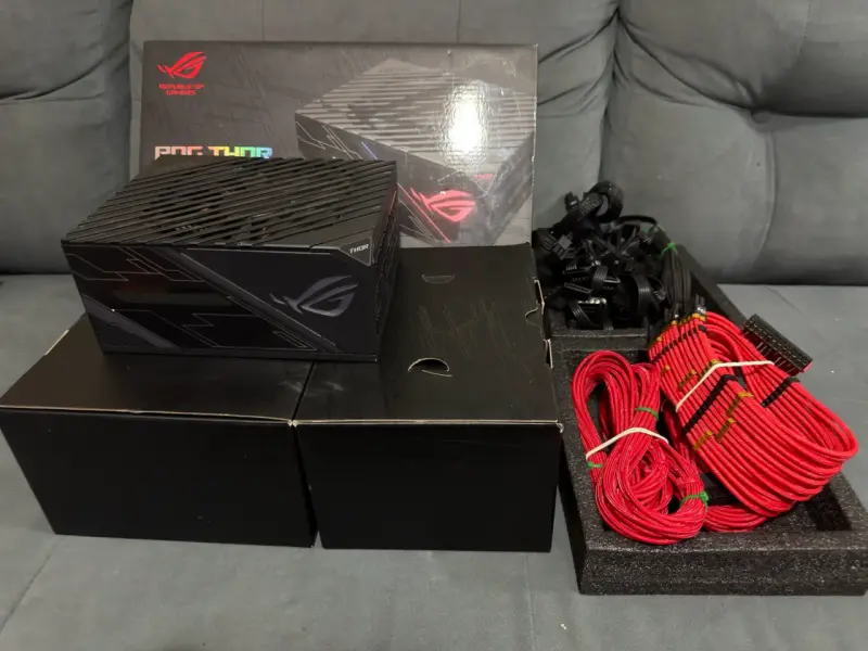 Fuente de poder Asus ROG Thor 1200w - 3