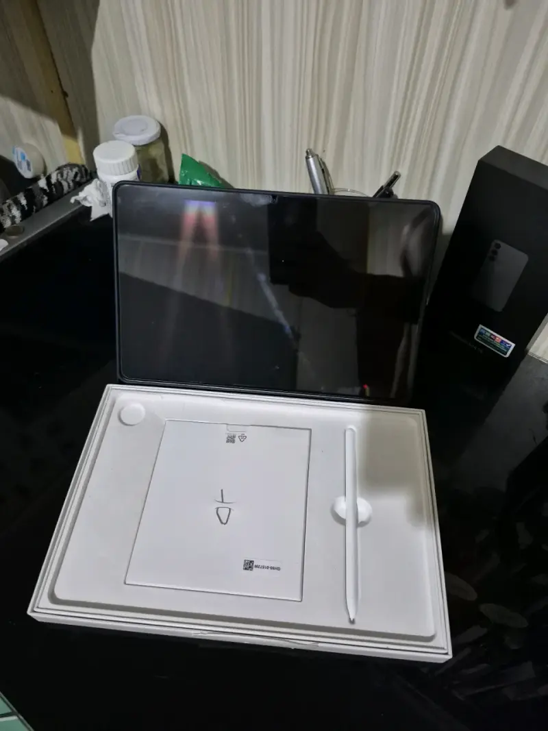 SE VENDE TAB S10 FE + S PEN (y su carcasa e lamina - 2