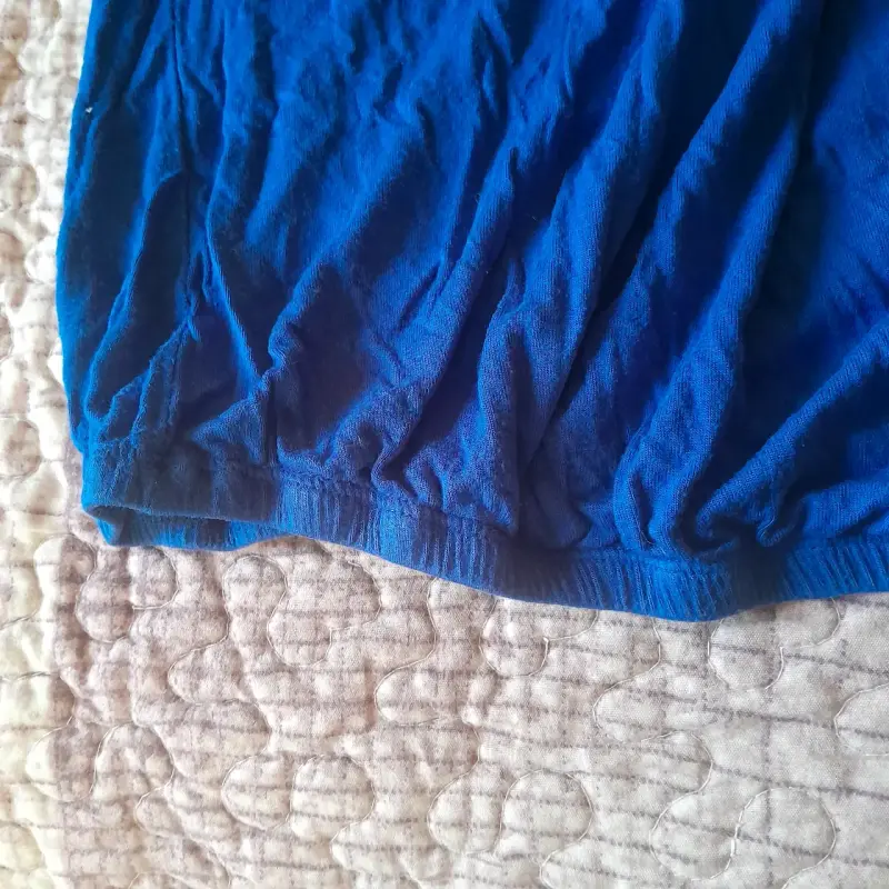 Polera azul mangas cortas - 2