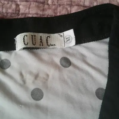 Polera blanca con lunares - miniatura 3