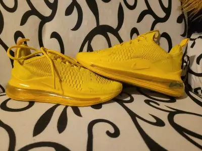 Vendo zapatillas - miniatura 1