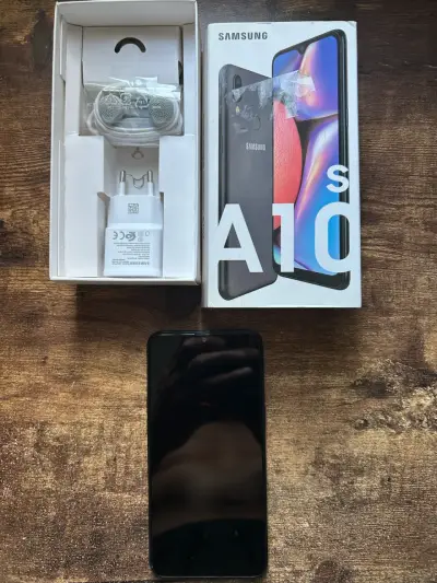 Samsung A10s 32 gb / 2 gb ram - miniatura 1