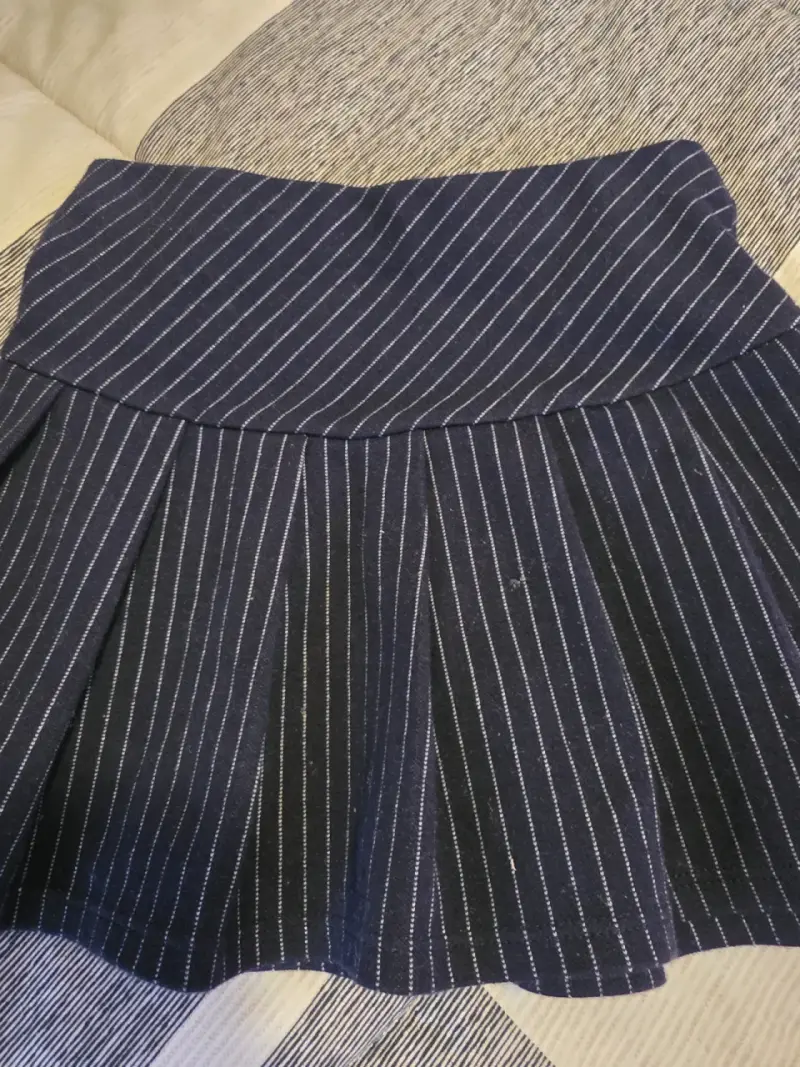 Falda Azul  Plizada - 2
