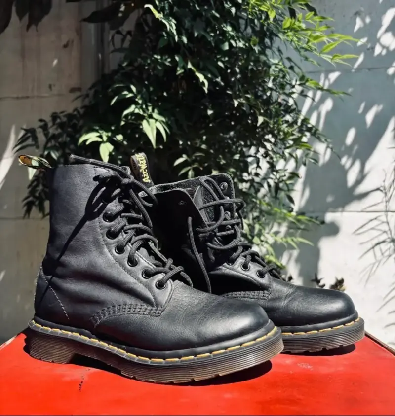Botín Dr.Martens Clásico Negro - 1