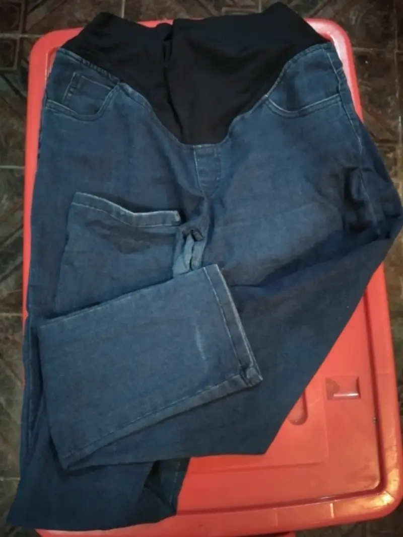 Jeans maternal