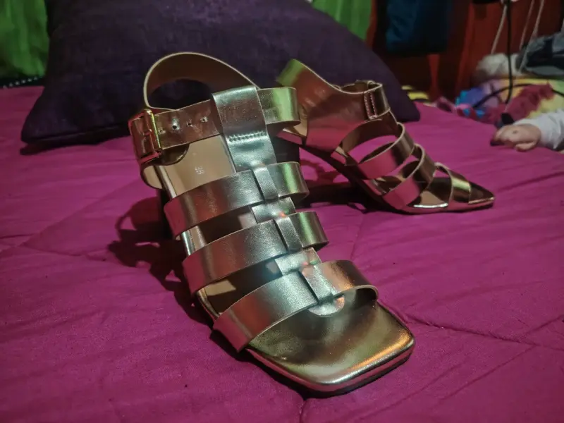 Sandalias Doradas Talla 38/37 - 1